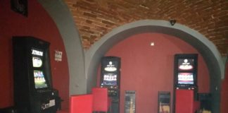 Bochnia. Policjanci zabezpieczyli maszyny do nielegalnych gier hazardowych