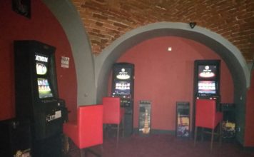 Bochnia. Policjanci zabezpieczyli maszyny do nielegalnych gier hazardowych