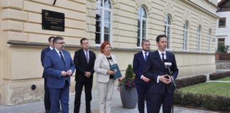 Cyberbezpieczeństwo w I LO. O nowym profilu mówił w Bochni wiceminister MON – ZDJĘCIA