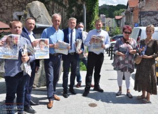 Senator Bogdan Klich zachęcał w Bochni do głosowania na Rafała Trzaskowskiego – ZDJĘCIA