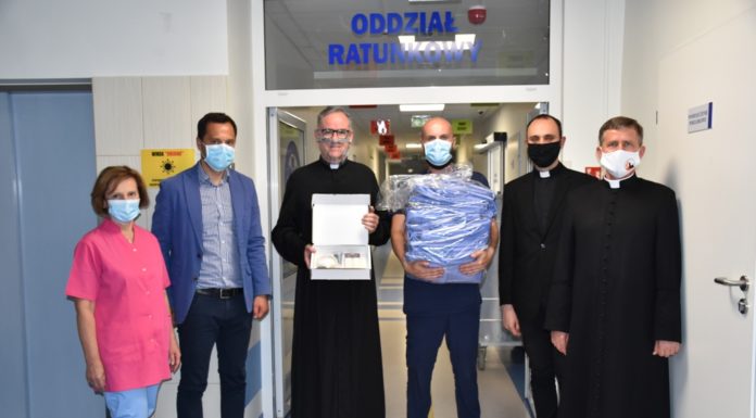 Bochnia. Szpital dostał prezent od duchownych