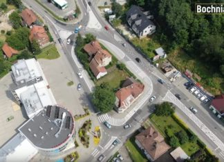 Czy rondo przy straży pożarnej upłynniło ruch? – WIDEO z drona