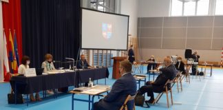 Zarząd powiatu bocheńskiego z absolutorium, ale tylko 12 głosów „za” – INFOGRAFIKA