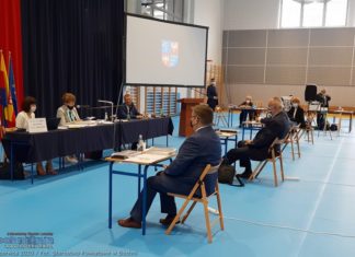 Zarząd powiatu bocheńskiego z absolutorium, ale tylko 12 głosów „za” – INFOGRAFIKA