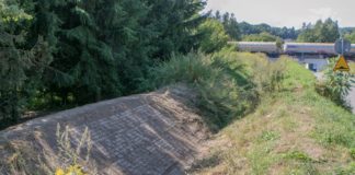 Bochnia. Uszkodzony wał przeciwpowodziowy na Potoku Chodenickim już naprawiony