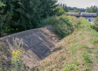 Bochnia. Uszkodzony wał przeciwpowodziowy na Potoku Chodenickim już naprawiony