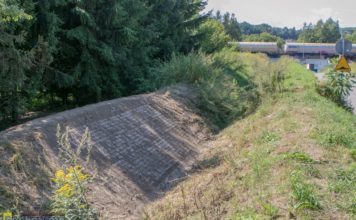 Bochnia. Uszkodzony wał przeciwpowodziowy na Potoku Chodenickim już naprawiony