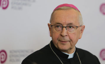 Apel do wiernych o zakrywanie ust i nosa podczas nabożeństw