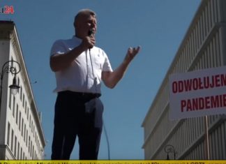 W Warszawie odbył się protest przeciwko m.in. noszeniu maseczek – WIDEO