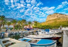 Rzecznik MZ: radziłbym ostrożność w planowaniu wakacji poza granicami Polski