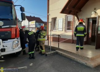 Ewakuacja Urzędu Gminy Rzezawa. Znów mail z groźbą użycia „toksycznego gazu”