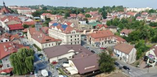 Bochnia. Zmiana organizacji ruchu: zamkną jeden wjazd na przystanek na Placu Pułaskiego