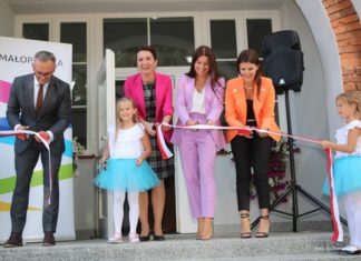 Gmina Bochnia: Otwarto zmodernizowany budynek świetlicy w Cikowicach