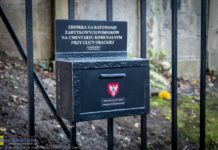 Na cmentarzu przy ul. Orackiej w Bochni zamontowano skarbonki