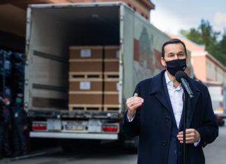 Premier: w magazynach jest jeszcze ponad 2 tys. respiratorów