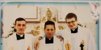 Parafianie pochowali księdza, który chorował na Covid-19. Teraz chcą kupić szpitalowi respirator