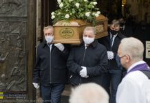 Marek Kania pochowany na cmentarzu przy ul. Orackiej. „Żegnaj doktorze”