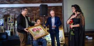 Bochnia. Alicja Węgorzewska i Walery Siejtbatałow zainaugurowali Festiwal Piosenki „Integracja malowana dźwiękiem” – ZDJĘCIA