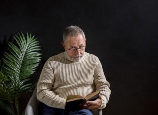 Z jakiej dzianiny powinien być wykonany golf męski, by nie było Ci zimno jesienią?