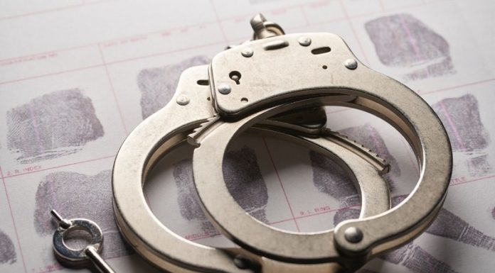 Sfingowali napad by dostać ubezpieczenie. Trzech oszustów w rękach policji