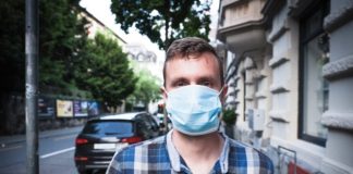 Niedzielski: szacujemy, że łącznie w populacji dorosłych przeciwciała ma 75 proc. osób