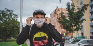 Policja: Nie będzie taryfy ulgowej; osoby, które nie będą miały maseczek, muszą się liczyć z mandatem do 500 zł