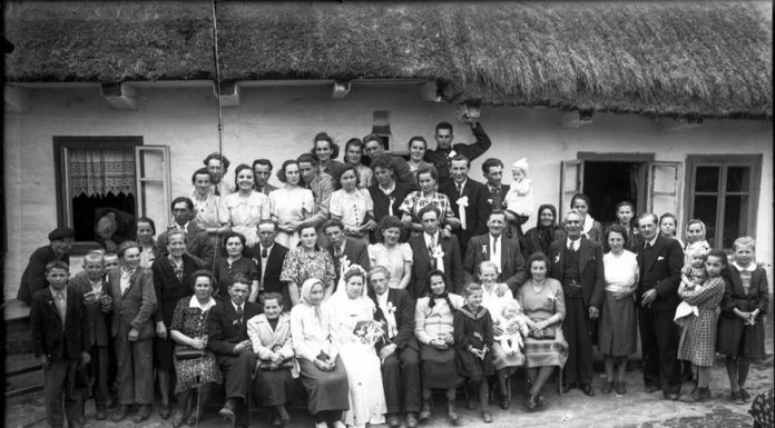 1000 dawnych fotografii z Wiśnicza i okolic można już oglądać online