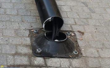 Bochnia. W latarnię na ul. Wolnica uderzył dostawczak. To nie pierwszy taki incydent