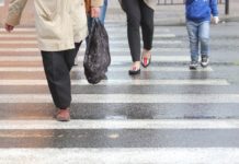 Pierwszeństwo pieszych i zakaz używania telefonów na przejściach?