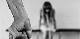 Ponad 8 lat więzienia dla mężczyzny, który uwięził i zgwałcił kobietę