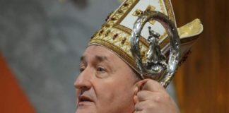 Decyzja biskupa: Nie będzie kolędy „od drzwi do drzwi”