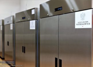 Zamrażarki z Bochni pomogą przechowywać szczepionki na COVID-19