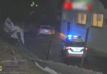 Połom Duży. Pijany 60-latek uciekał przed policją. Rozbił auto o mur