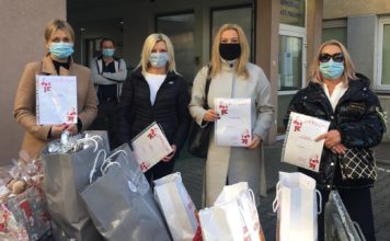 Do bocheńskiego szpitala zawitał Święty Mikołaj i zostawił prezenty dla najmłodszych pacjentów