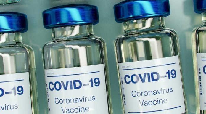 Od 15 stycznia ruszą zapisy na szczepienia przeciw COVID-19