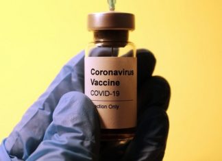 Prof. Horban: zaszczepieni na COVID-19 nie będą zarażali, bo nie będą zakażeni