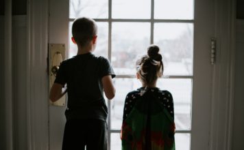 Prof. Horban: jeżeli w ciągu tygodnia, dwóch nie wzrosną zakażenia, zaproponujemy luzowanie obostrzeń