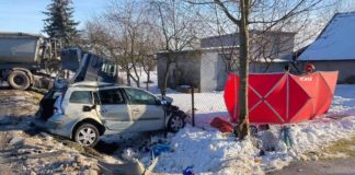 Tragiczny wypadek w Strzelcach Małych. 39-latek zginął na miejscu, jego 10-letni syn jest w stanie ciężkim