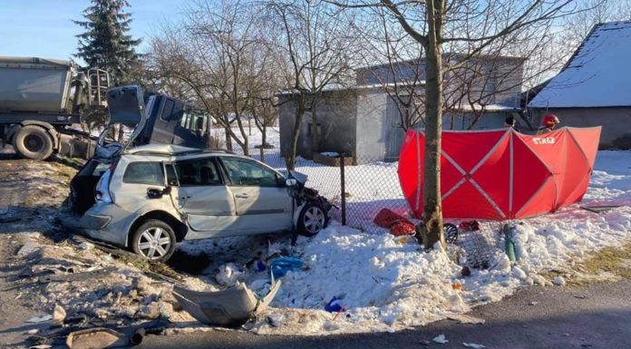 Tragiczny wypadek w Strzelcach Małych. 39-latek zginął na miejscu, jego 10-letni syn jest w stanie ciężkim