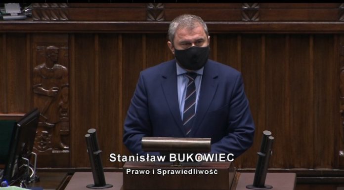 Covid-19. Pismo posła Bukowca ws. terminu szczepień nauczycieli