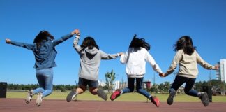 Rząd znosi zakaz. W ferie dzieci nie będą musiały siedzieć w domach