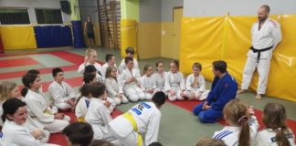 Młodzi judocy konsultowali się z Tomaszem Kowalskim