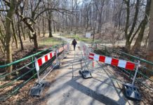 PINB: Mostek nad Babicą w złym stanie. „Proszę wchodzić pojedynczo” – ZDJĘCIA