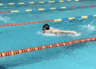 Pływanie. Medale i nowe życiówki Mikołaja Babraja