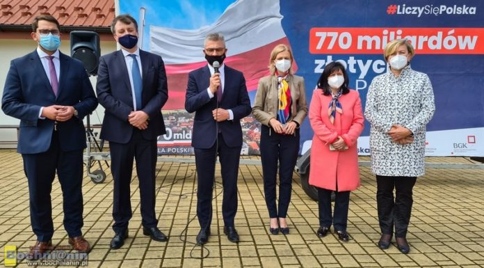 Bochnia. Parlamentarzyści PiS z regionu apelują do opozycji o poparcie ustawy ws. środków z UE