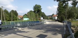 Gmina Bochnia. Most w Brzeźnicy nazwany imieniem sołtysa