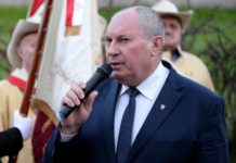 Burmistrz w rocznicę Katynia o wojnie na Ukrainie: „Szalony morderca Putin” – LIST