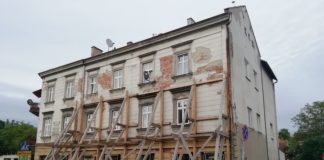 Burmistrz Bochni zadeklarował partycypację Miasta w kosztach remontu „czerwonej kamienicy”