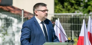 Starosta apeluje do dyrektorów szkół: „Pozwólmy młodzieży powtórnie zaadaptować się do nauki stacjonarnej”