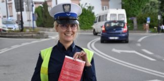 Uwaga na pasach! Od dziś pieszy ma pierwszeństwo, zakaz gapienia się w telefon